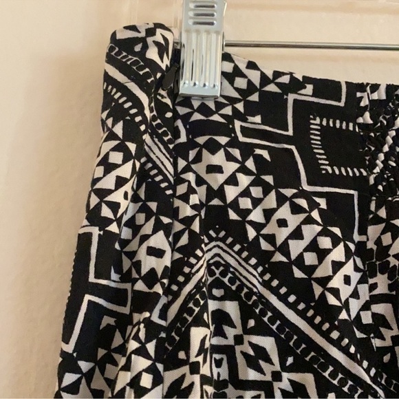 Express Aztec Print Midi Skirt with Side Slit Size: S - Picture 4 of 6